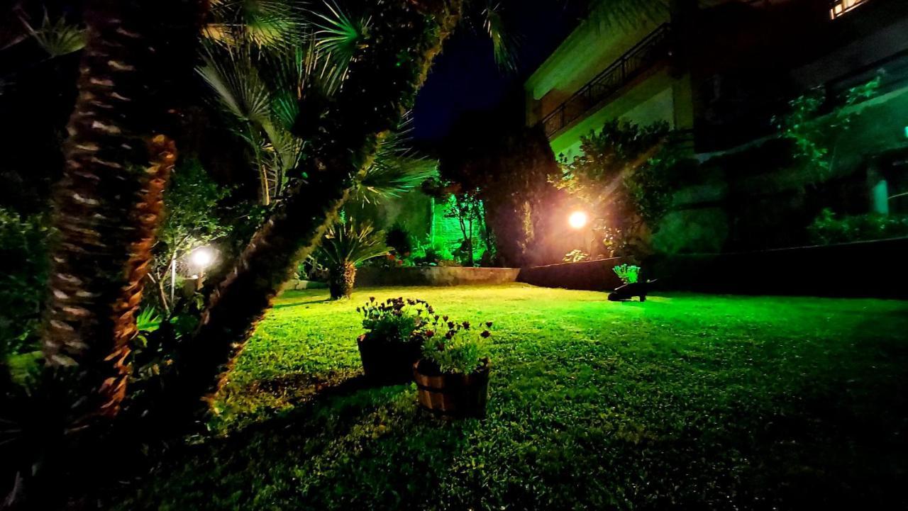 Michael'S Apartment'S Nea Roda Luaran gambar