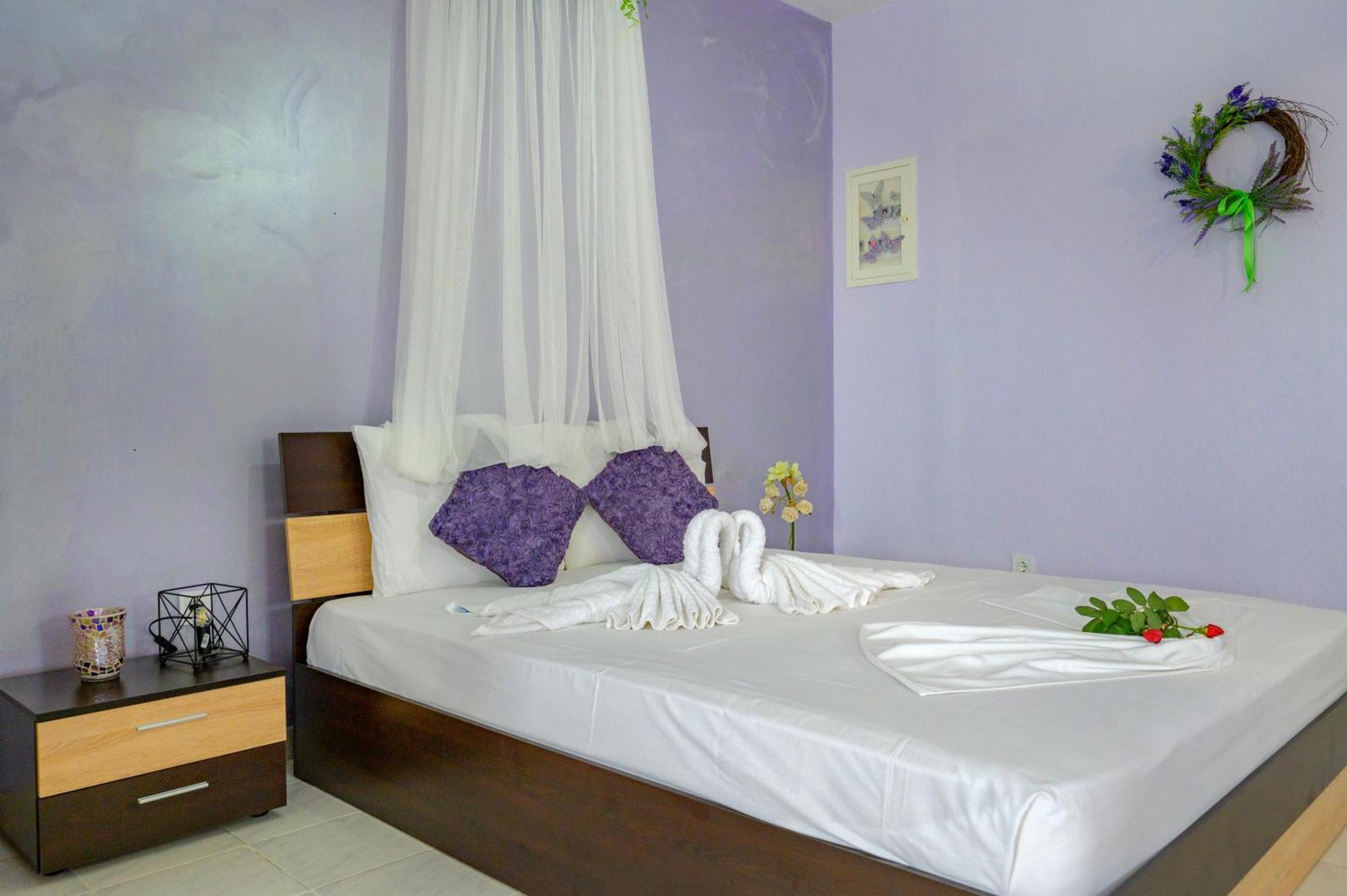 Michael'S Apartment'S Nea Roda Luaran gambar