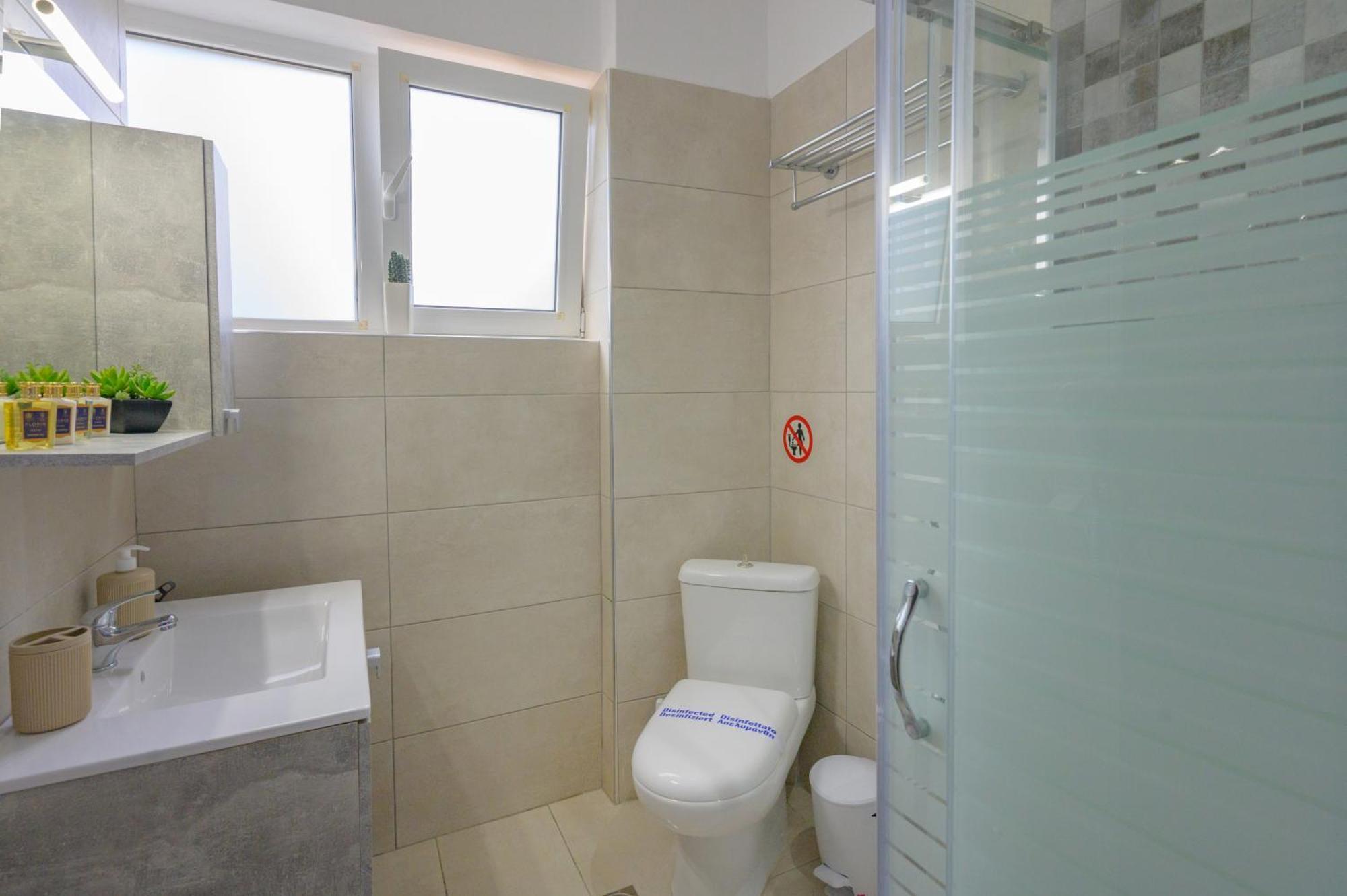 Michael'S Apartment'S Nea Roda Luaran gambar